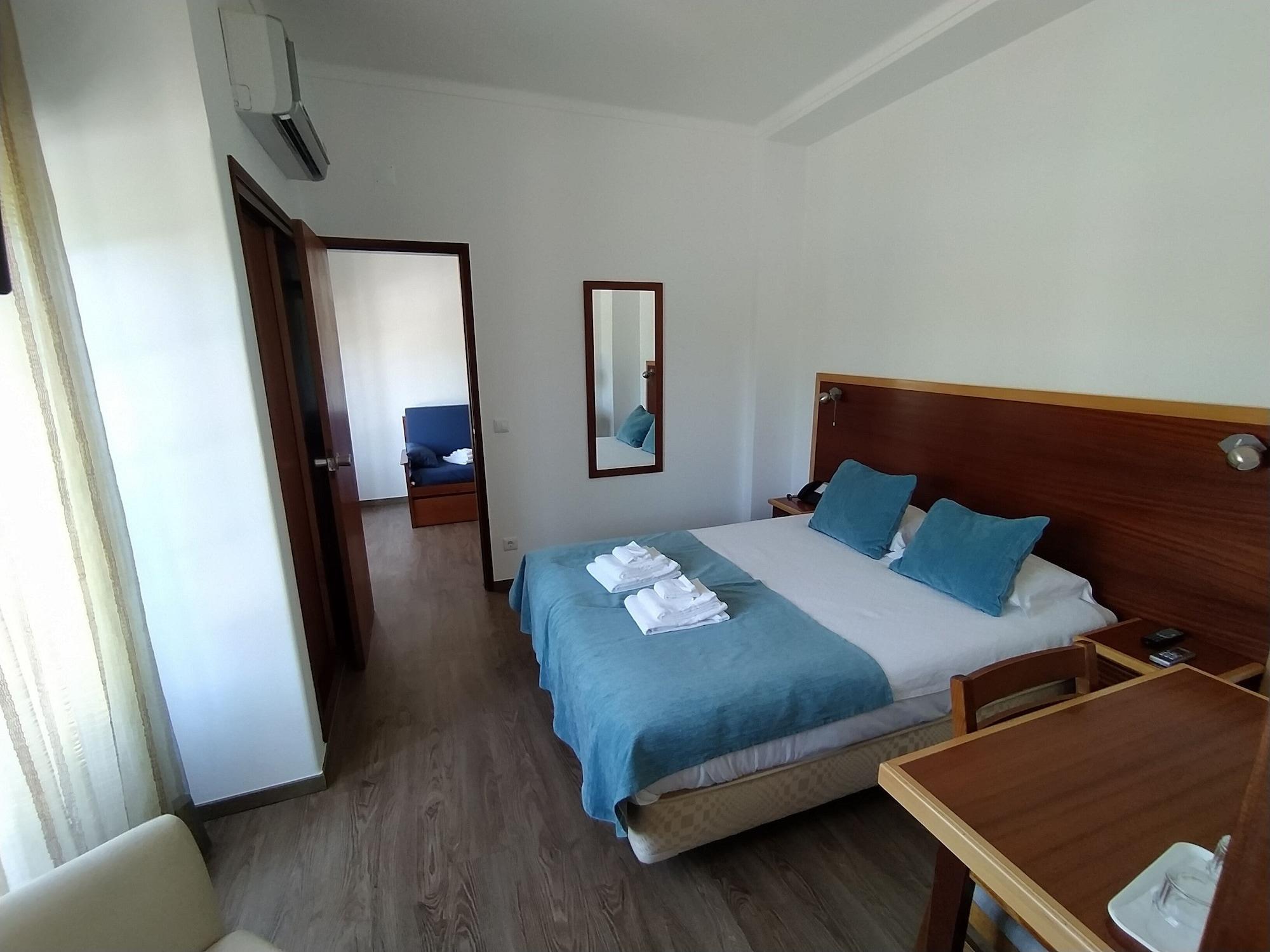 Hotel Louro โอบิดอส ภายนอก รูปภาพ