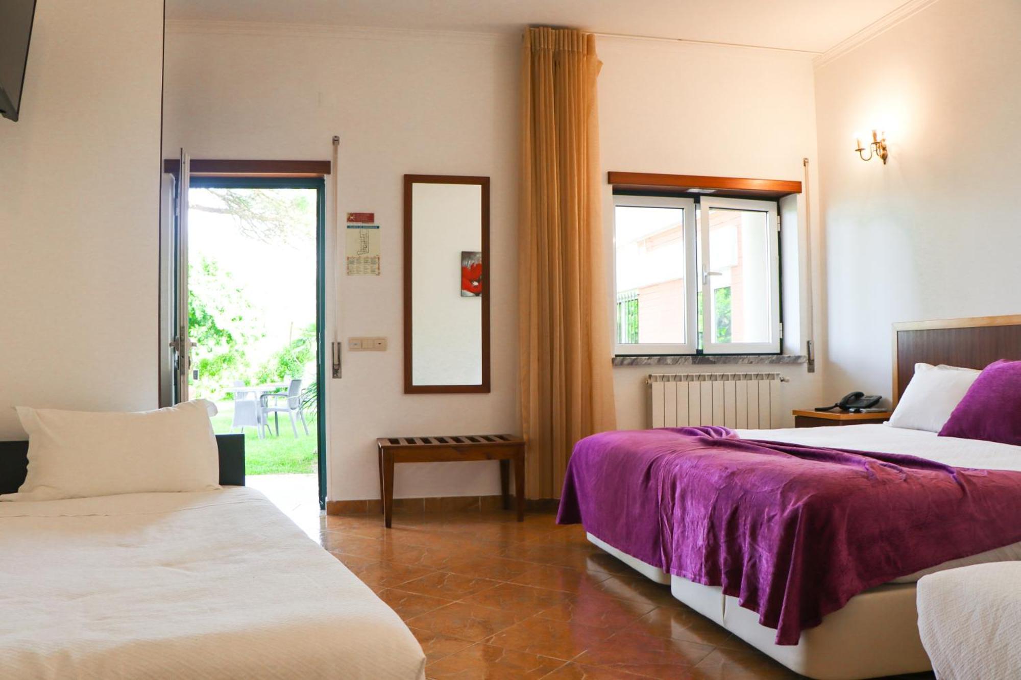 Hotel Louro โอบิดอส ภายนอก รูปภาพ