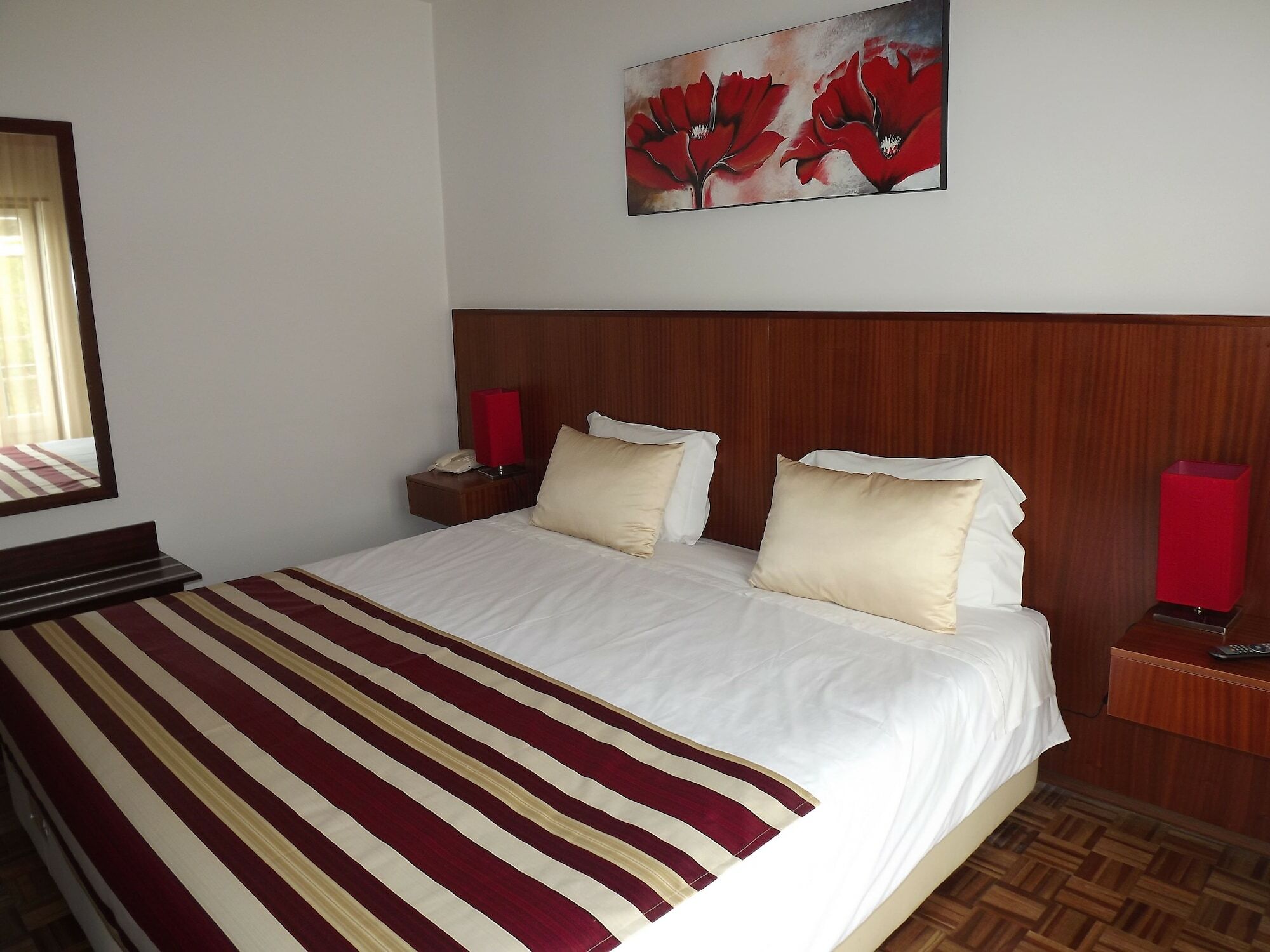Hotel Louro โอบิดอส ภายนอก รูปภาพ